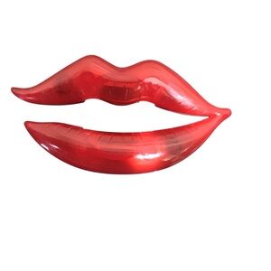 Red lips bottle opener magnet